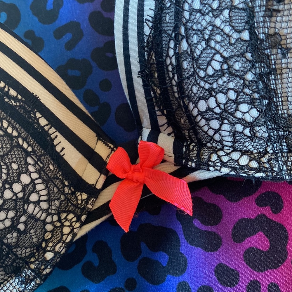 Bra - Picture 2 of 4